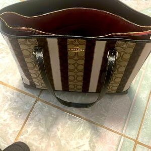 Coach Mollie Tote signature
